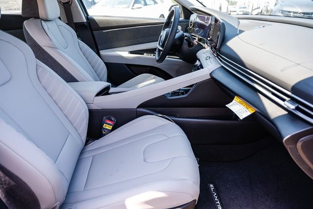 New 2026 Hyundai Elantra Limited FWD image 20