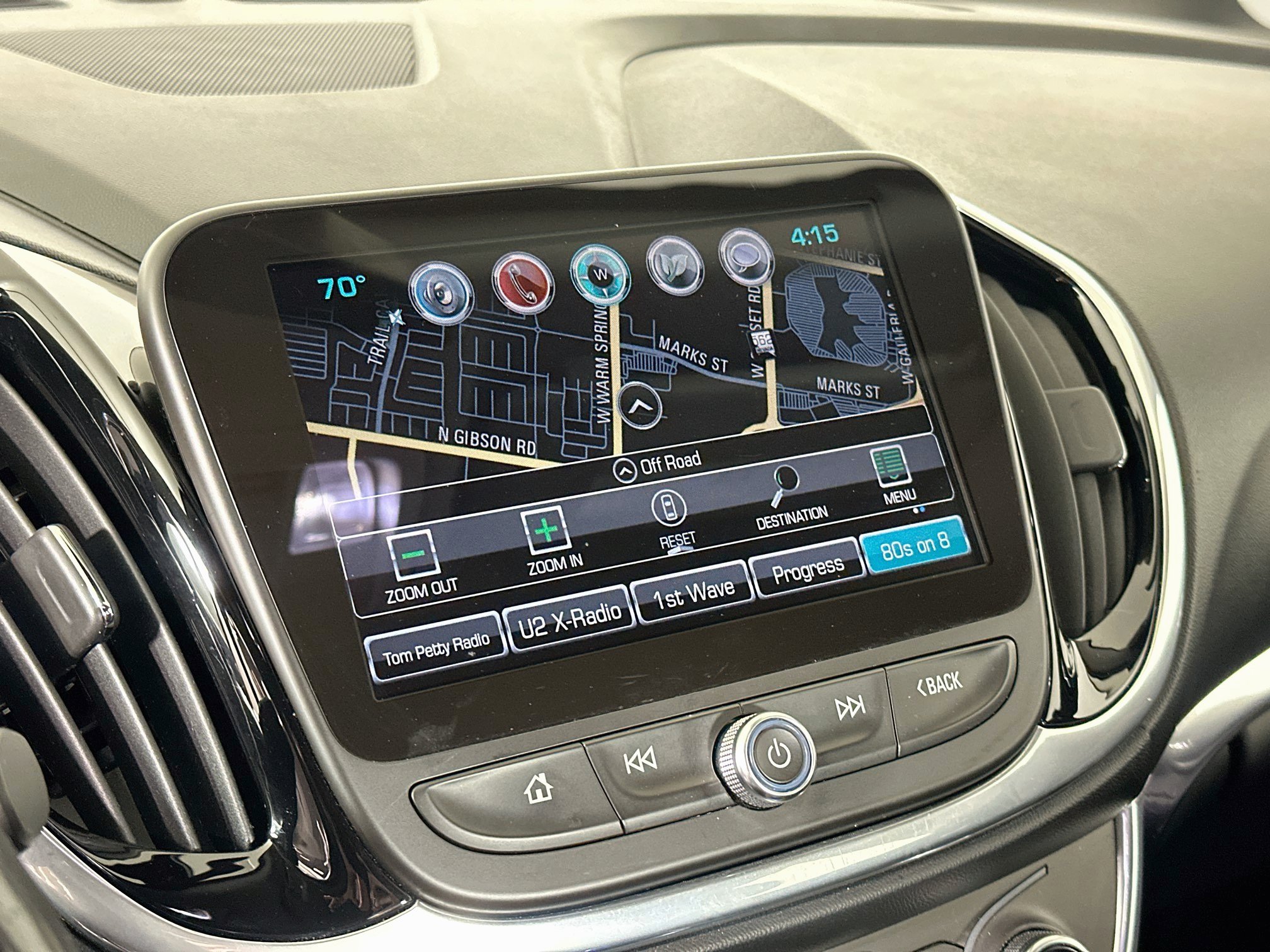 Used 2018 Chevrolet Volt Premier w/ Driver Confidence Package FWD image 22