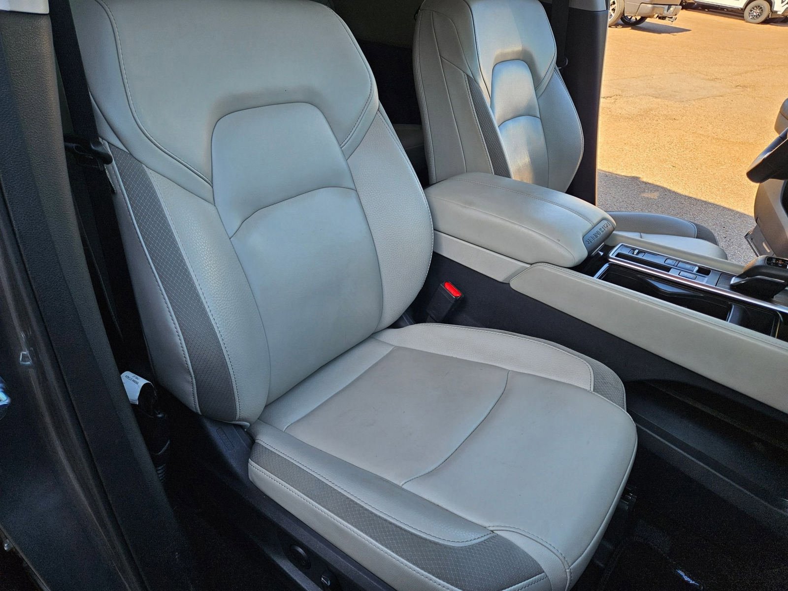 Used 2023 Nissan Pathfinder SL FWD image 32