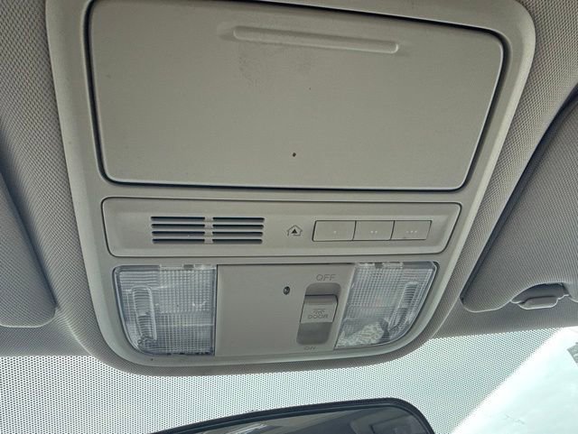 Used 2016 Honda Odyssey SE image 23