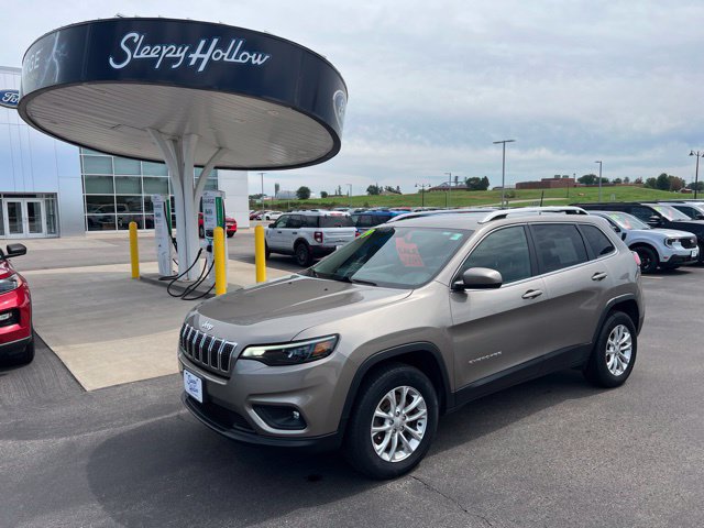 Used 2019 Jeep Cherokee Latitude w/ Cold Weather Group