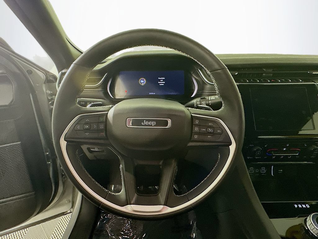 Used 2023 Jeep Grand Cherokee L Laredo AWD/4WD image 19