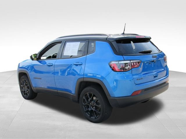 Used 2024 Jeep Compass Latitude w/ Convenience Group AWD/4WD image 7