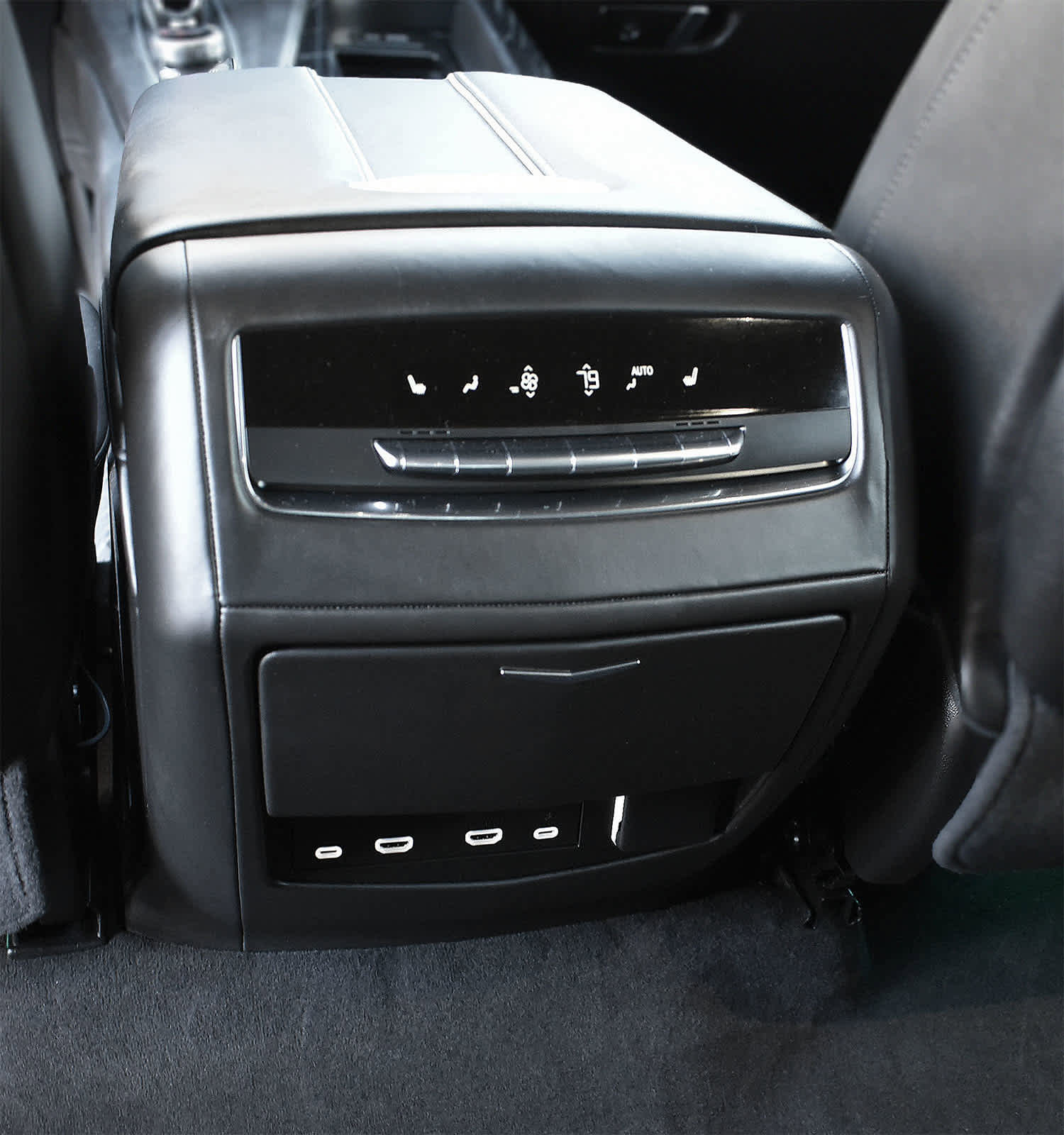 Used 2024 Cadillac Escalade ESV V image 14