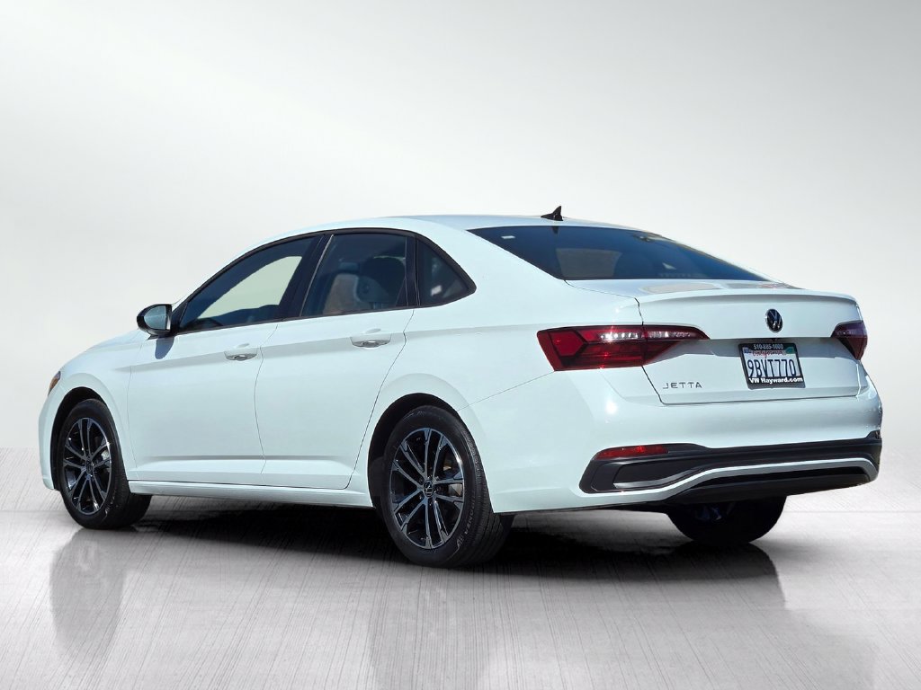 Used 2022 Volkswagen Jetta Sport FWD image 7