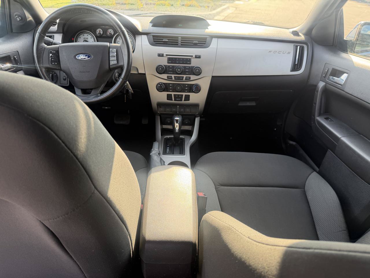 Used 2008 Ford Focus SES FWD image 10