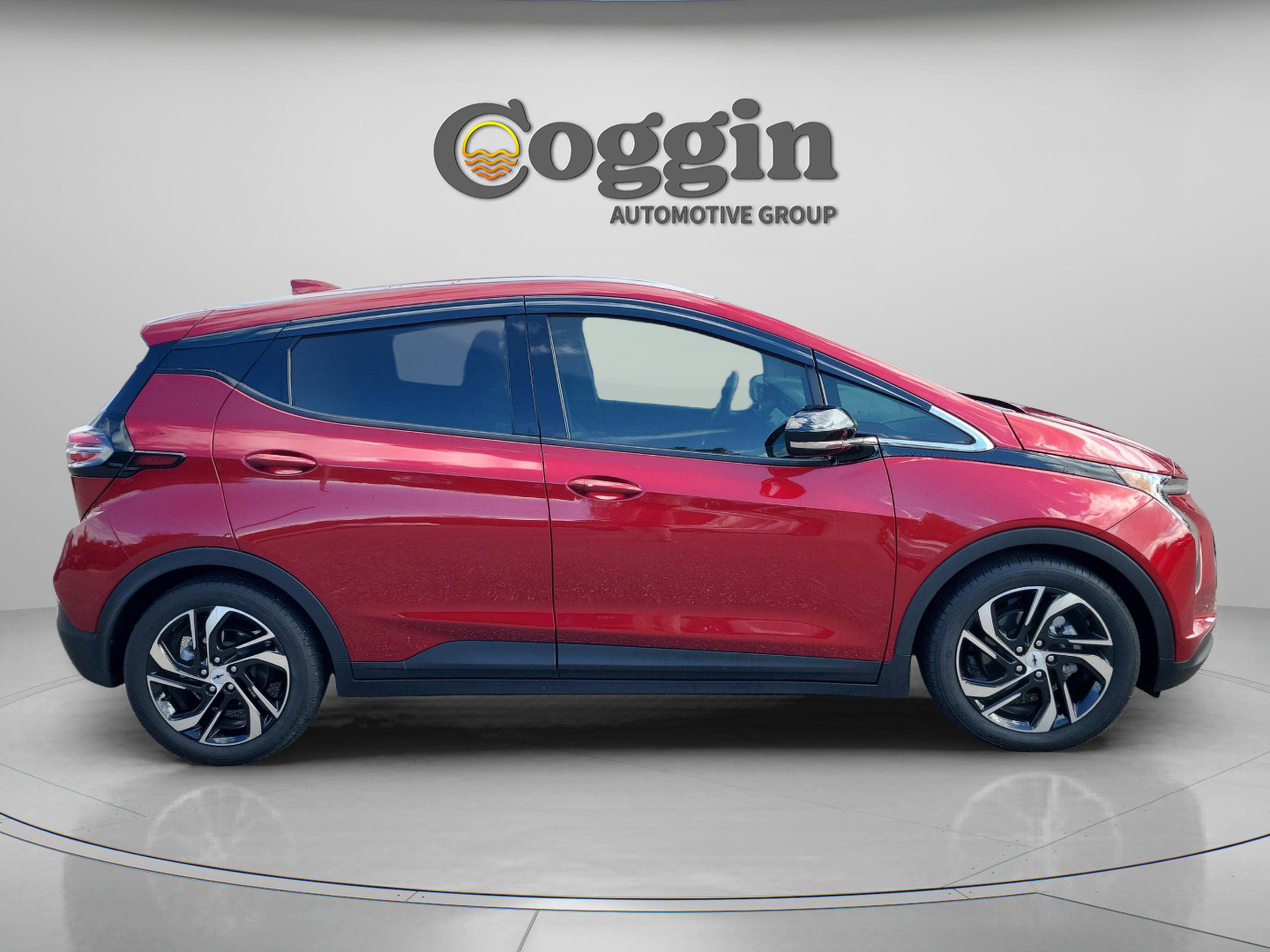 Used 2023 Chevrolet Bolt LT image 5