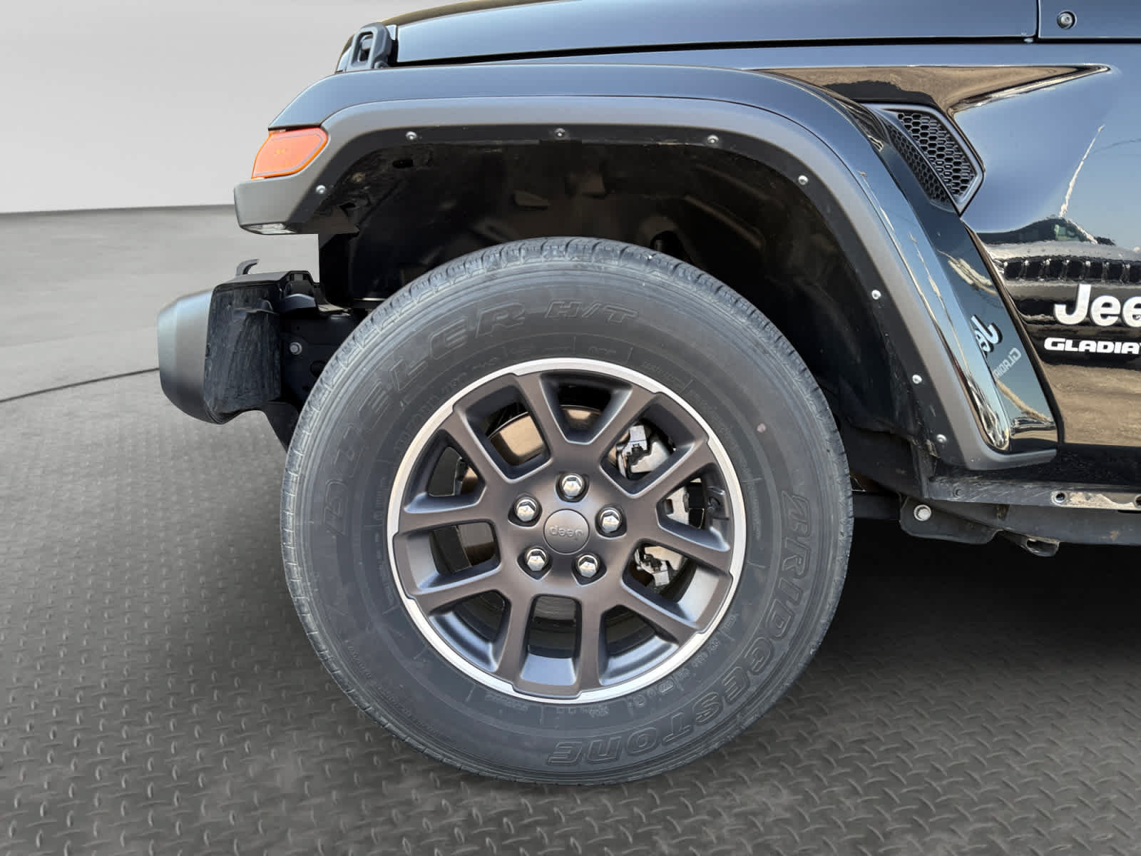 Used 2021 Jeep Gladiator Overland w/ Popular Equipment Package AWD/4WD image 9