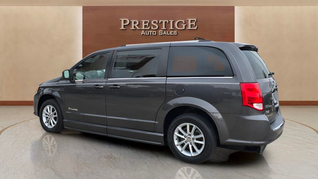 Used 2020 Dodge Grand Caravan SXT image 23