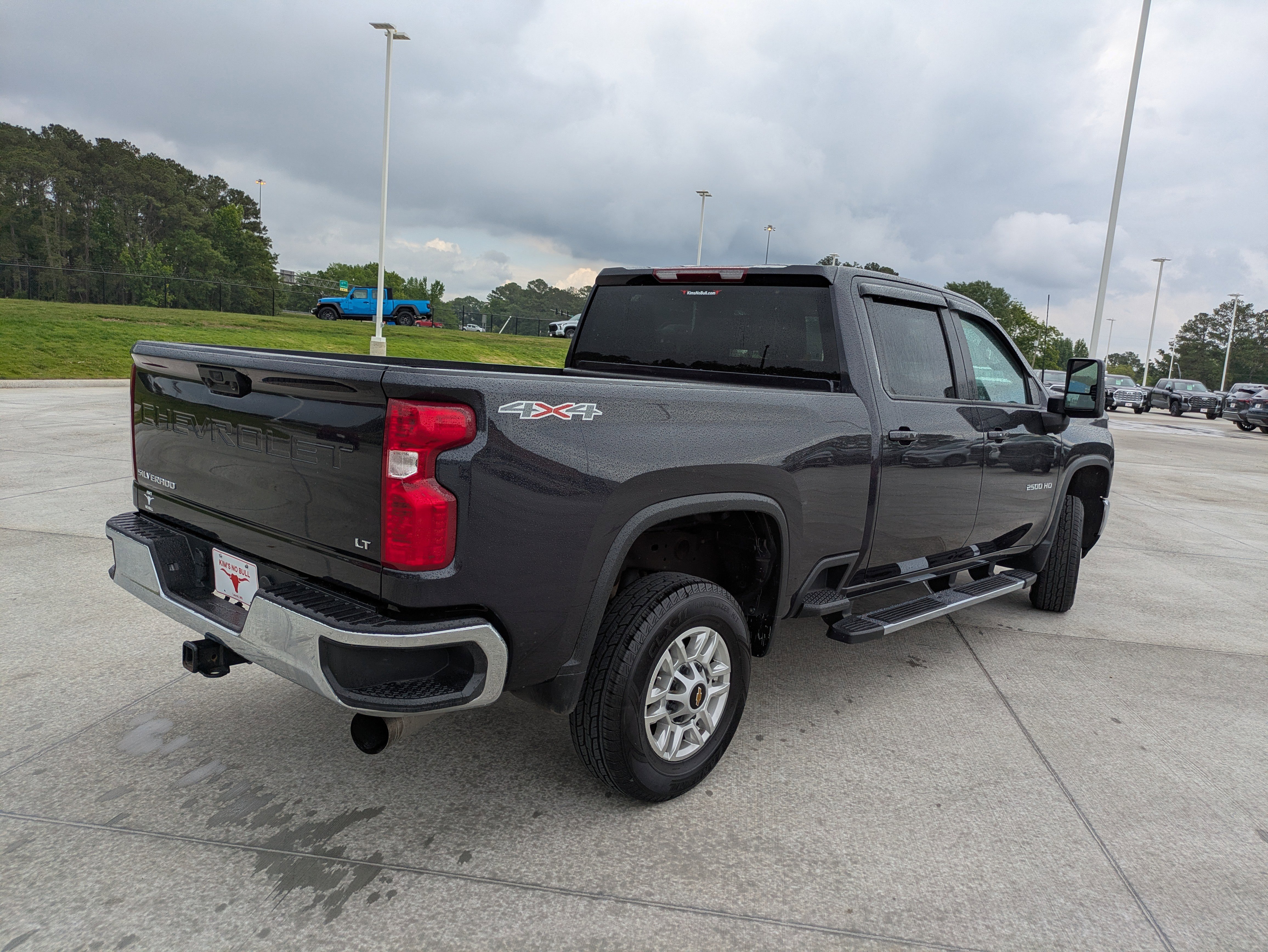 Used 2024 Chevrolet Silverado 2500 LT image 8