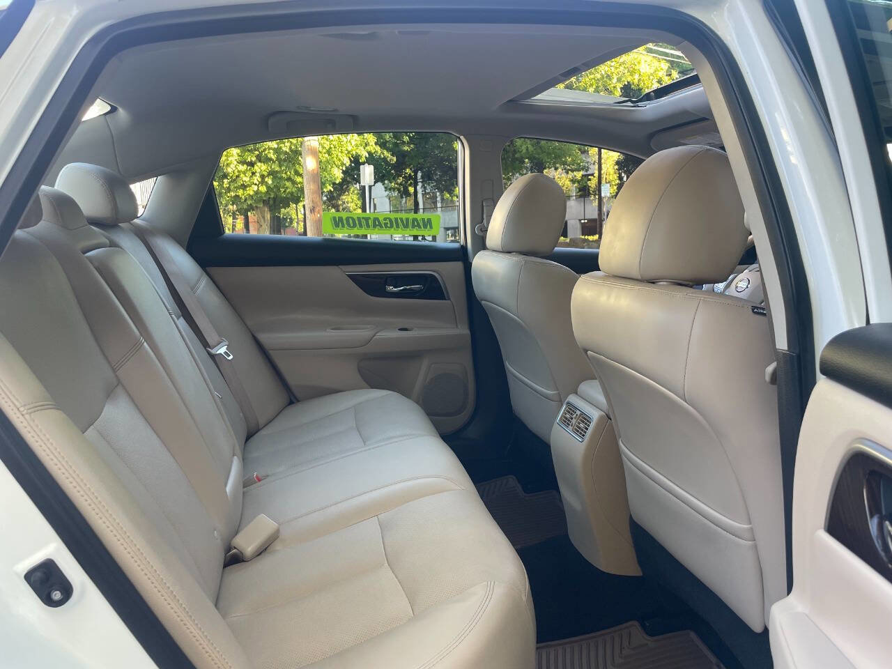 Used 2015 Nissan Altima 3.5 SL image 23