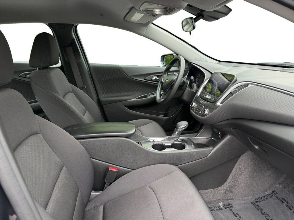 Used 2023 Chevrolet Malibu LT FWD image 15