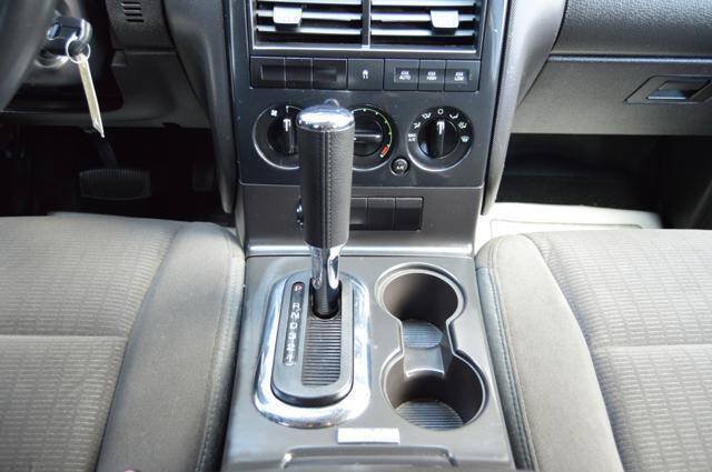 Used 2010 Ford Explorer Sport Trac XLT AWD/4WD image 25
