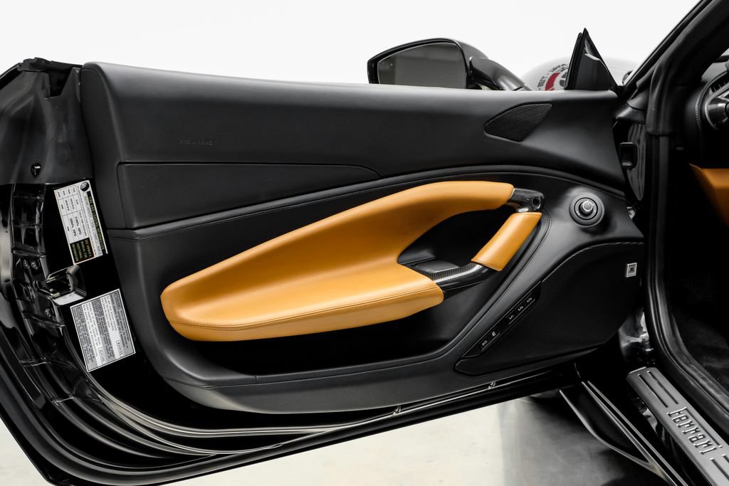 Used 2022 Ferrari F8 Tributo RWD image 35