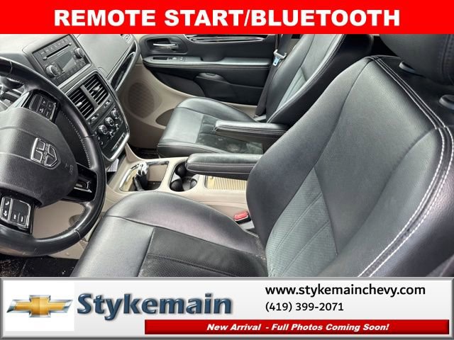 Used 2017 Dodge Grand Caravan SXT image 5