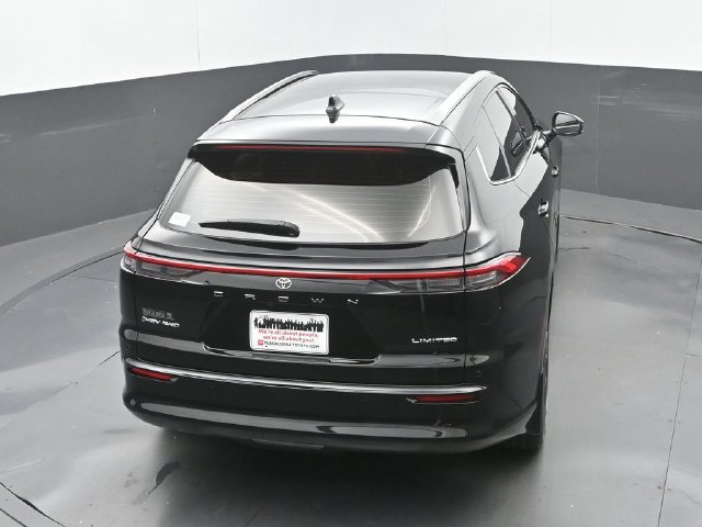 Used 2025 Toyota Crown Signia w/ Advanced Technology Package AWD/4WD image 31