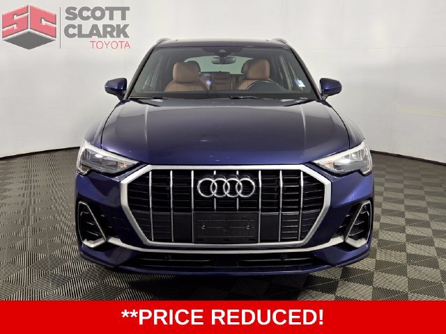 Used 2022 Audi Q3 2.0T Premium w/ Convenience Package AWD/4WD image 2