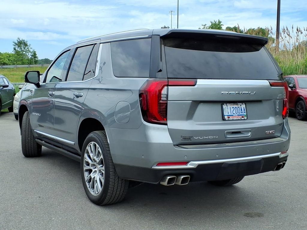 Used 2026 GMC Yukon Denali w/ Sun & Power Step Package AWD/4WD image 3