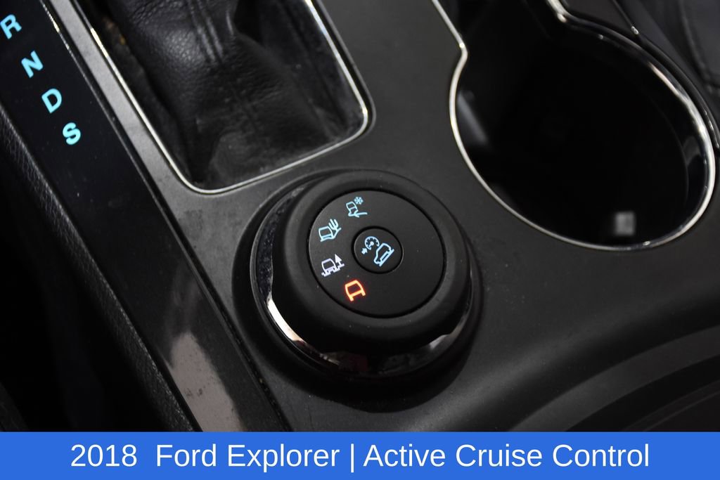 Used 2018 Ford Explorer XLT w/ Equipment Group 202A AWD/4WD image 24