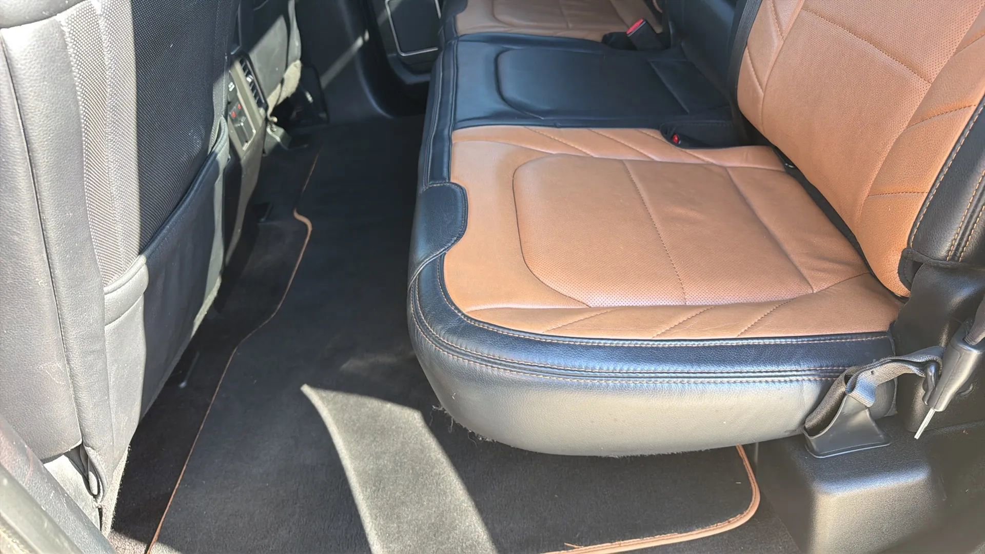 Used 2016 Ford F150 Limited w/ Trailer Tow Package image 36