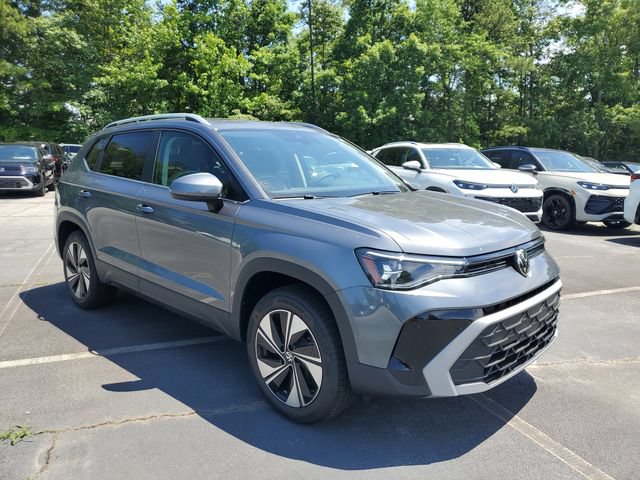 New 2026 Volkswagen Taos SE AWD/4WD image 3