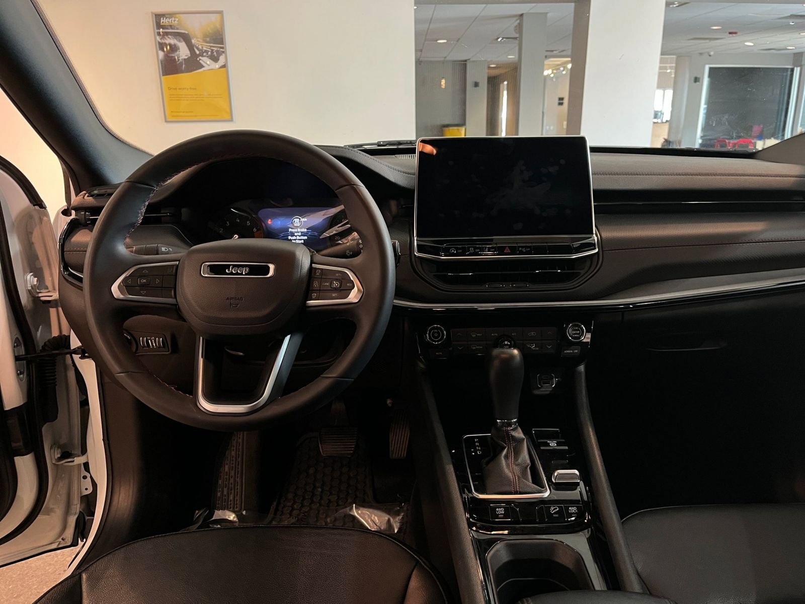 Used 2025 Jeep Compass Trailhawk AWD/4WD image 34