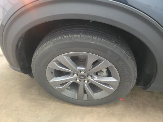 Used 2023 Ford Explorer XLT w/ Equipment Group 202A image 21