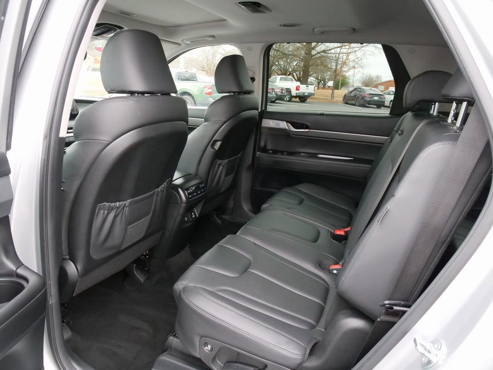 Used 2024 Hyundai Palisade SEL image 16