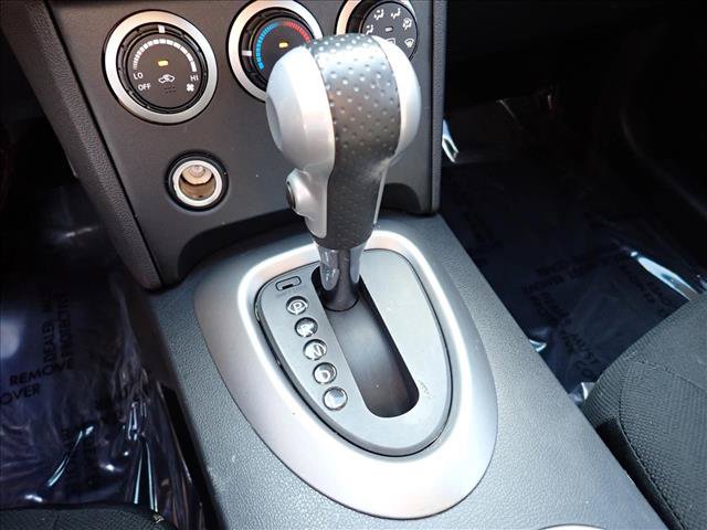 Used 2011 Nissan Rogue S AWD/4WD image 16
