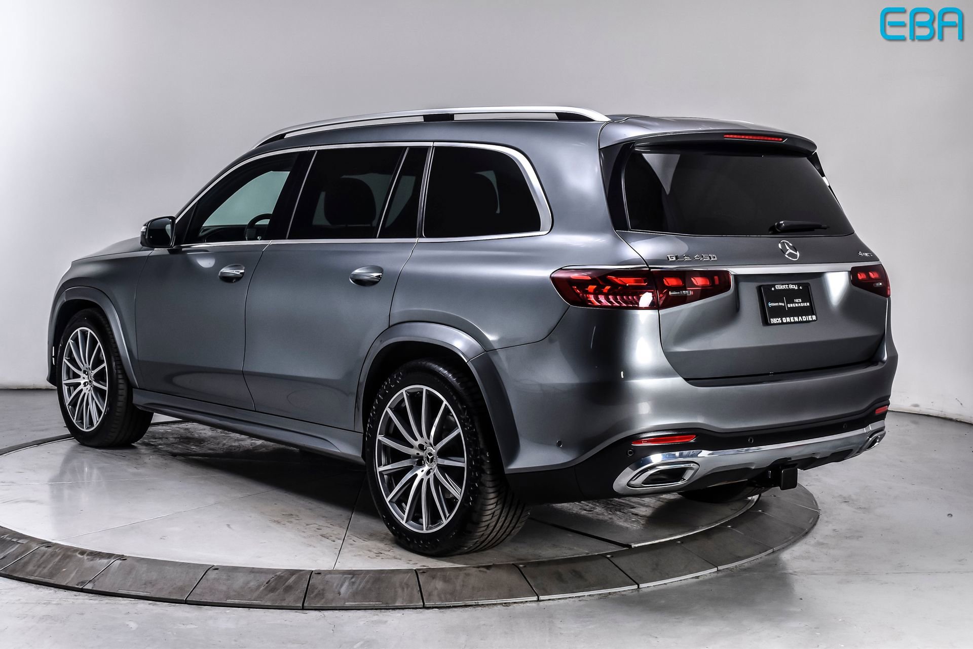 Used 2025 Mercedes-Benz GLS 450 4MATIC image 4
