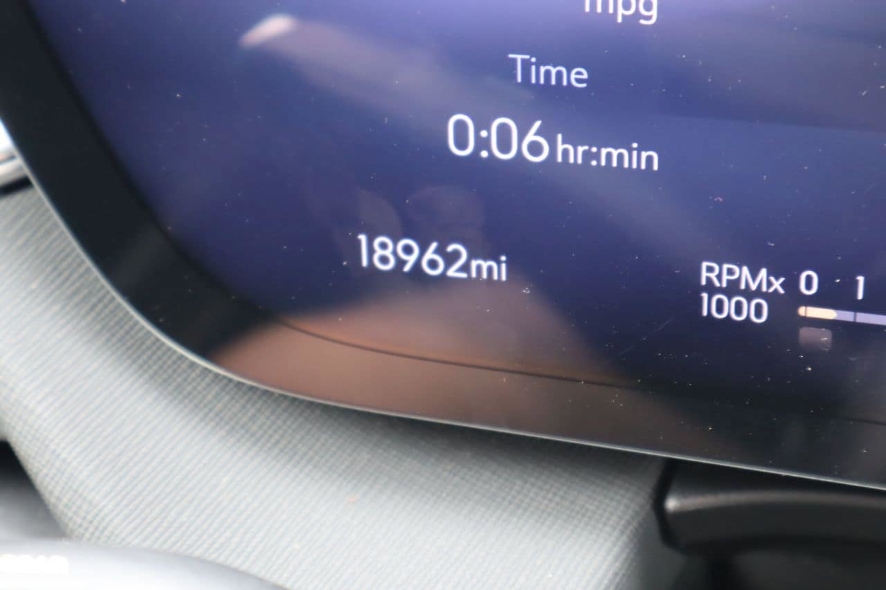 Used 2025 Buick Enclave Preferred FWD image 11