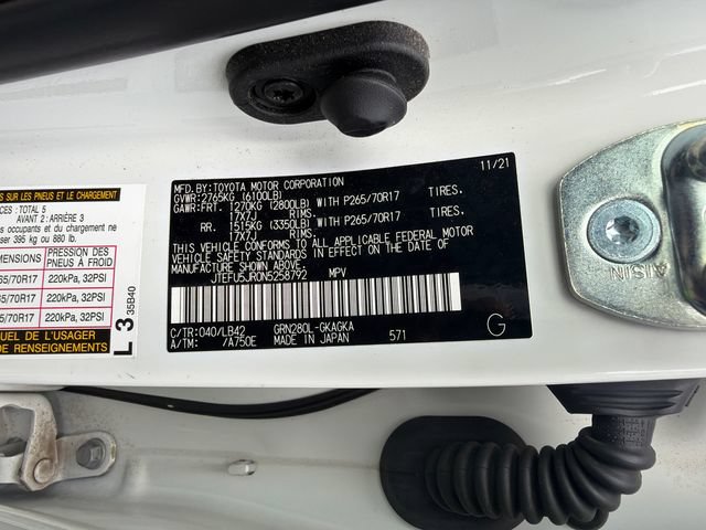 Used 2022 Toyota 4Runner SR5 Premium w/ Moonroof Package RWD image 35