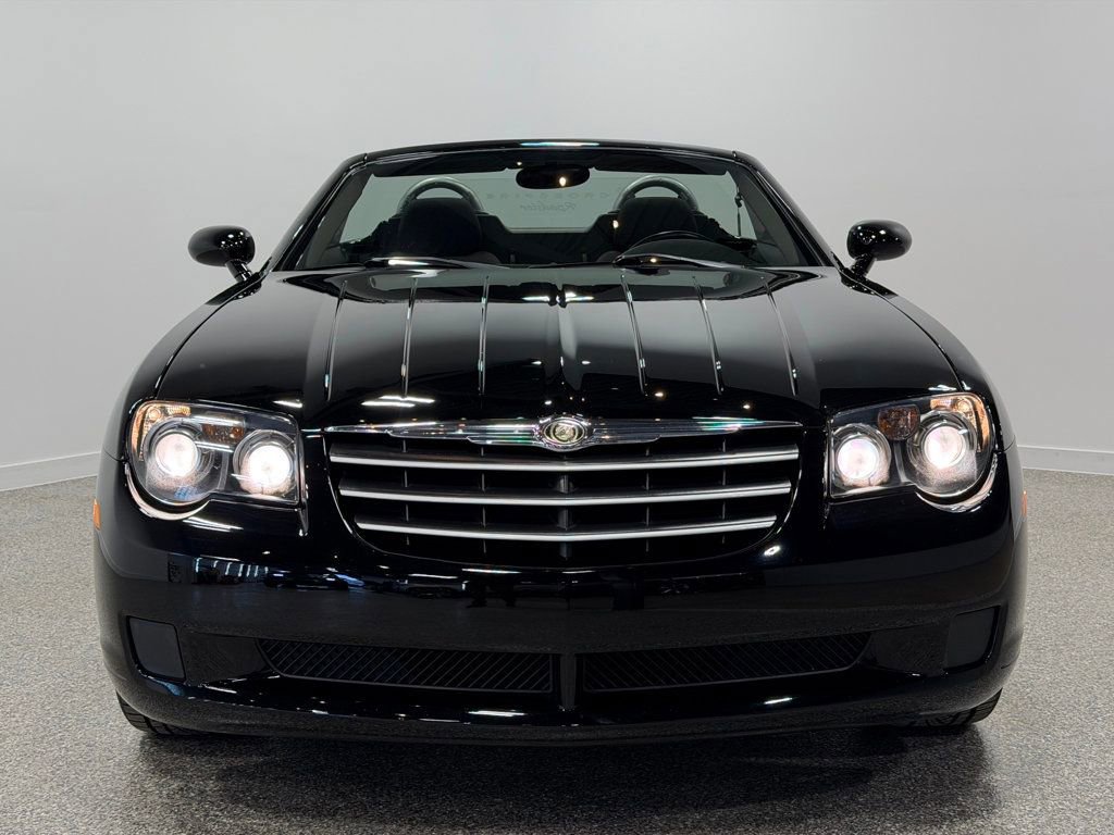 Used 2005 Chrysler Crossfire Convertible image 11