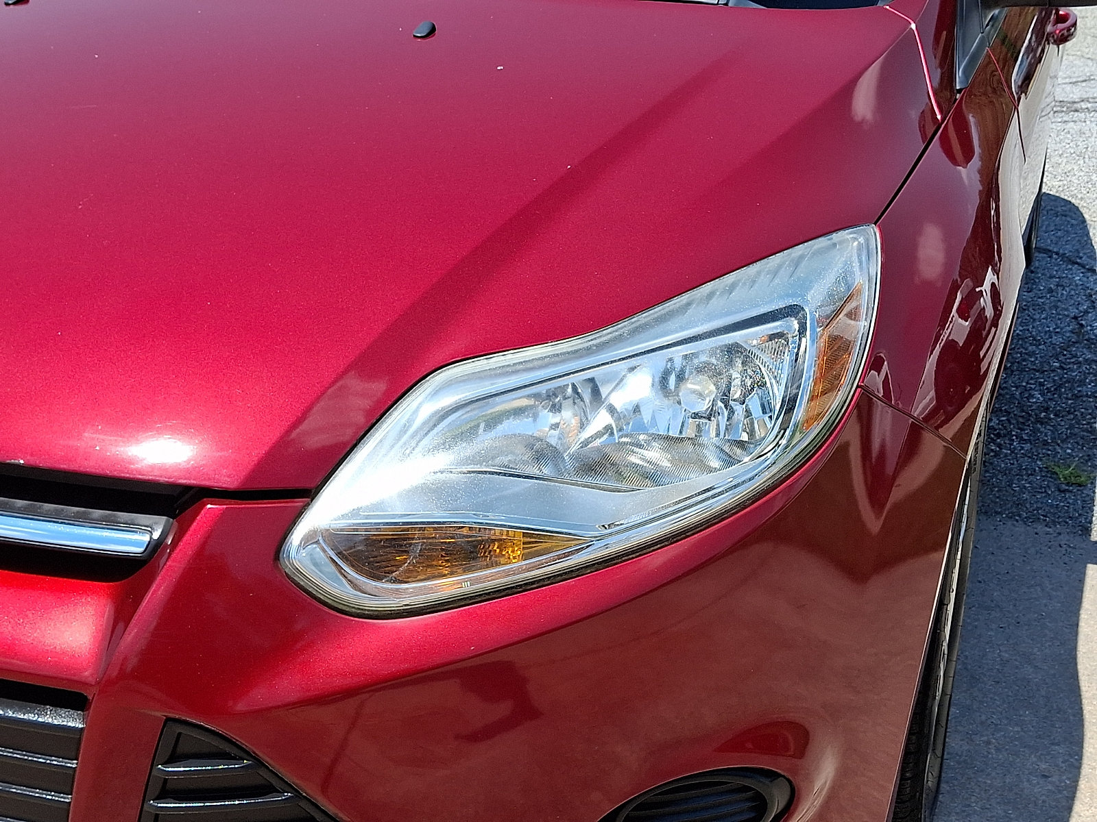 Used 2013 Ford Focus SE w/ SE Winter Pkg FWD image 12