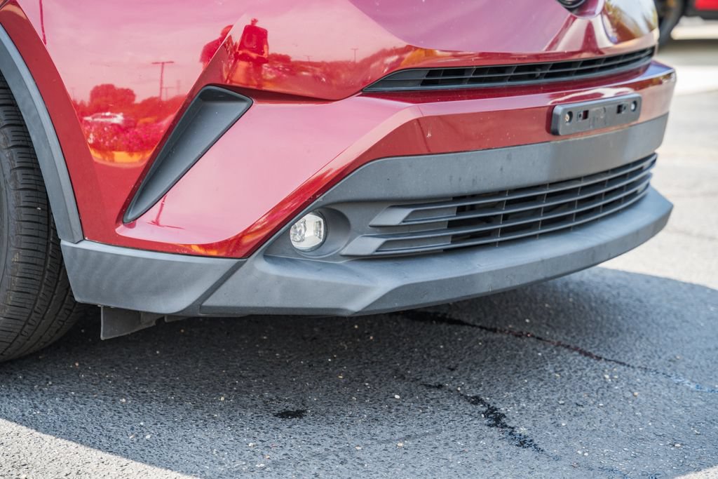Used 2019 Toyota C-HR Limited FWD image 13