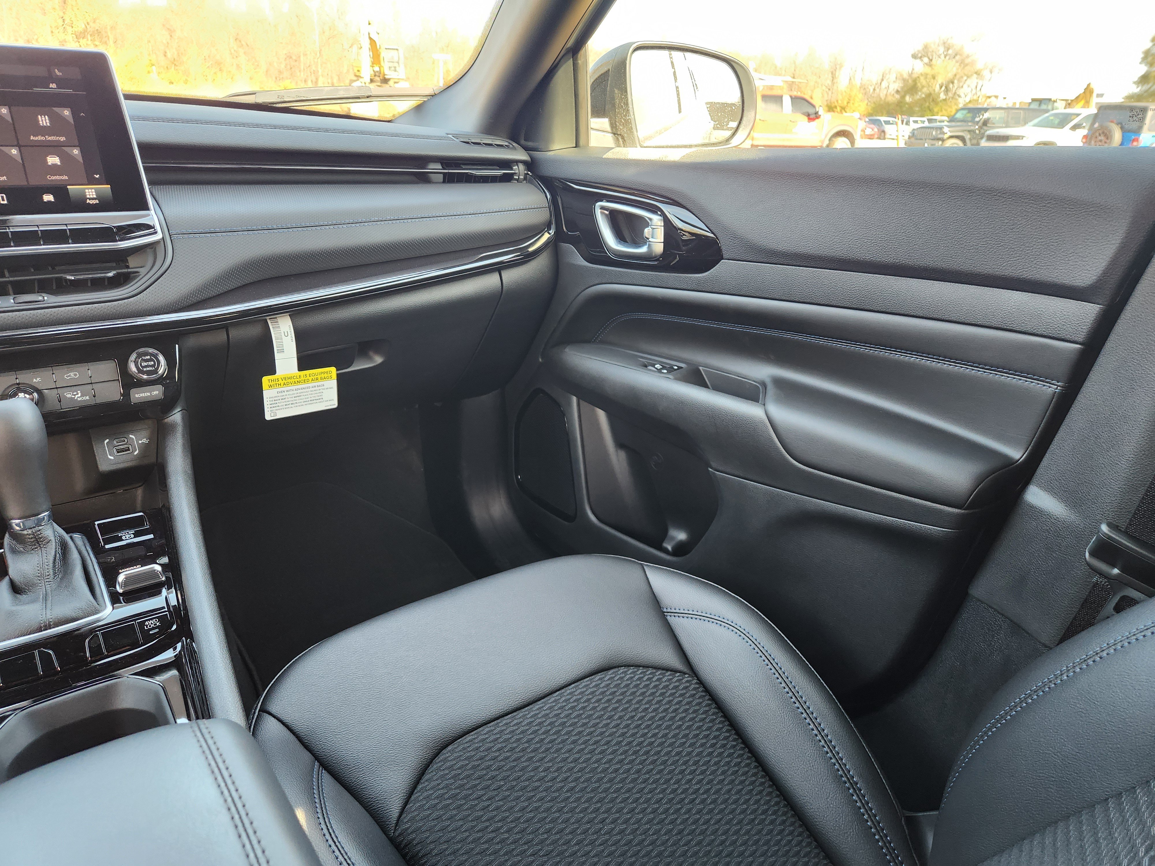 New 2026 Jeep Compass Latitude AWD/4WD image 21