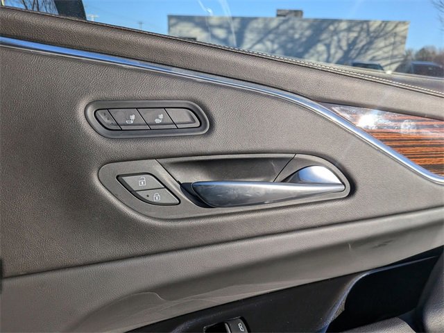 Used 2022 Cadillac Escalade ESV Luxury image 33