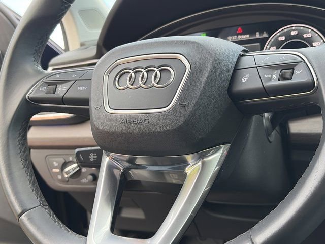 Used 2024 Audi Q5 2.0T Prestige w/ Prestige Package image 13
