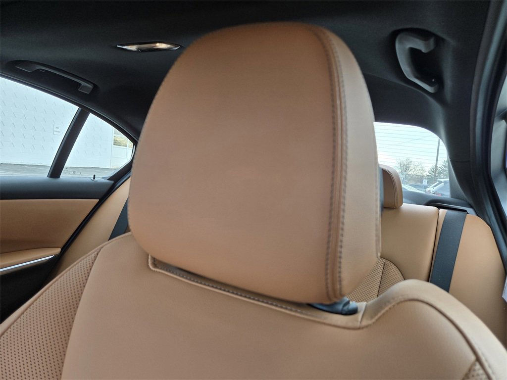 Certified 2025 BMW 330i xDrive Sedan w/ M Sport Package image 18