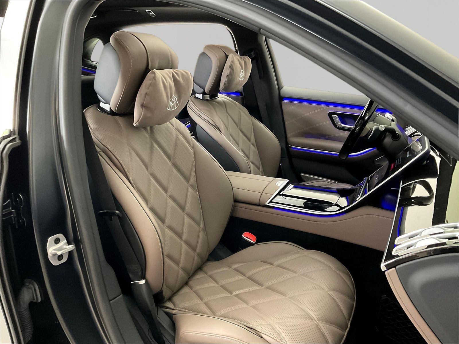 Certified 2024 Mercedes-Benz Maybach S 680 4MATIC image 29