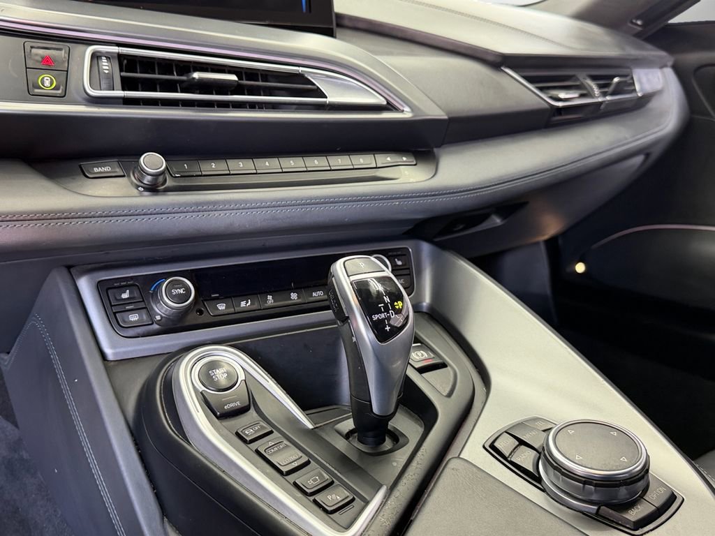 Used 2015 BMW i8 image 11