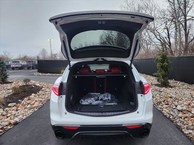 Used 2024 Alfa Romeo Stelvio Veloce image 22