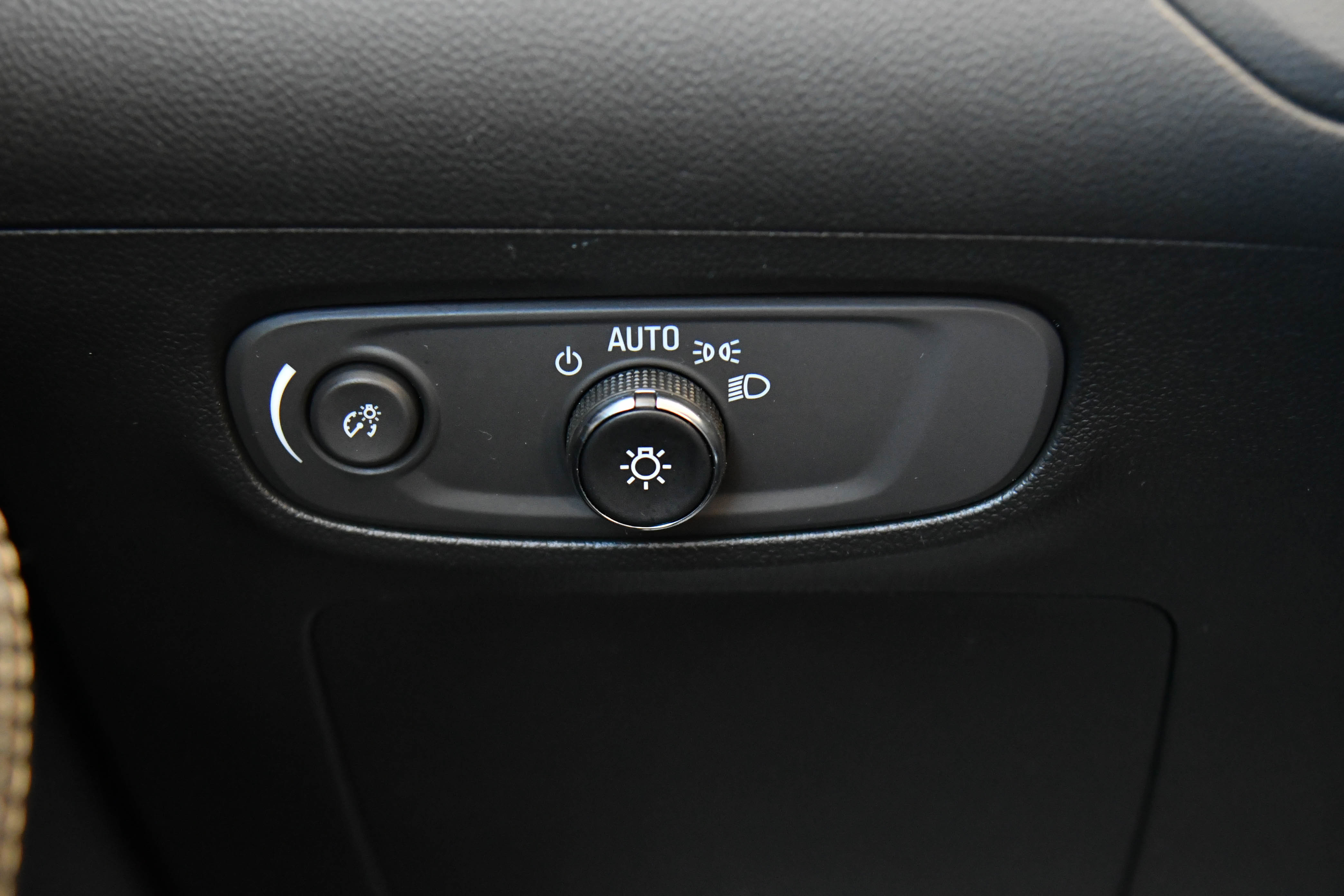 Used 2024 Buick Encore GX Sport Touring w/ Comfort Package image 31