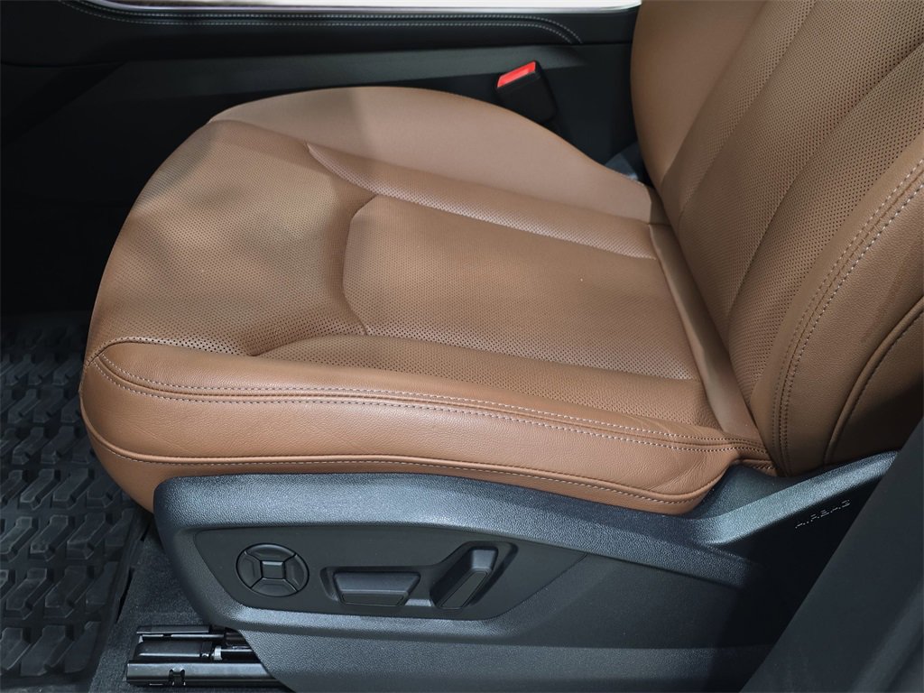 Certified 2025 Audi Q7 2.0T Premium Plus w/ Premium Plus Package image 29