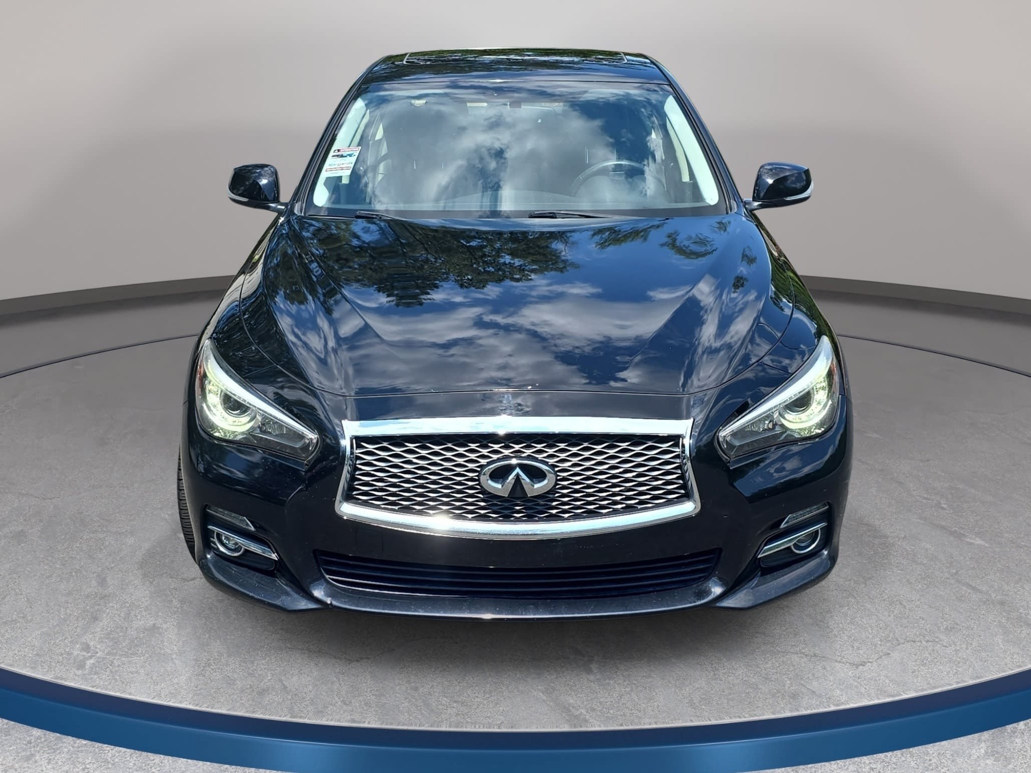 Used 2017 INFINITI Q50 2.0t w/ Moonroof Package RWD image 2