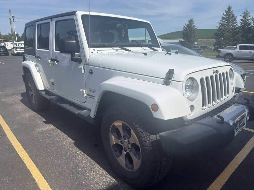 Used 2016 Jeep Wrangler Unlimited Sahara w/ Connectivity Group AWD/4WD image 3