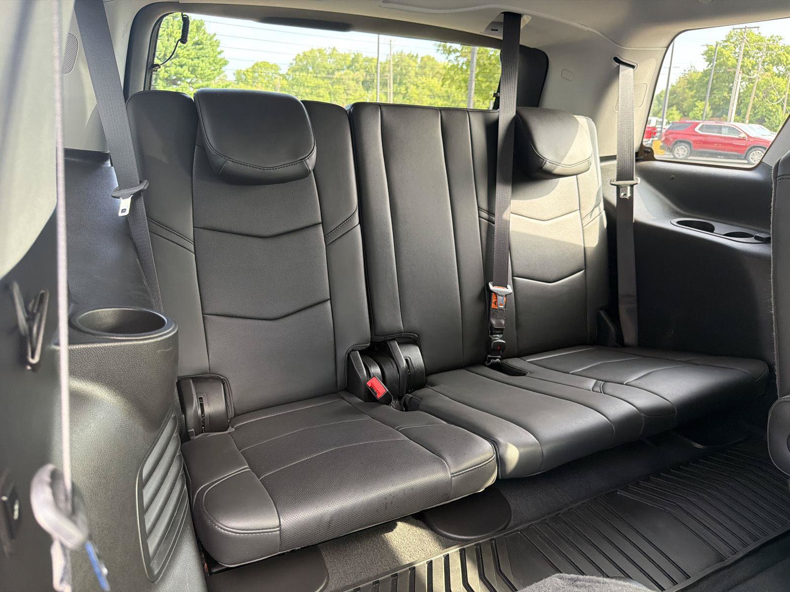 Used 2020 Cadillac Escalade Premium Luxury AWD/4WD image 46
