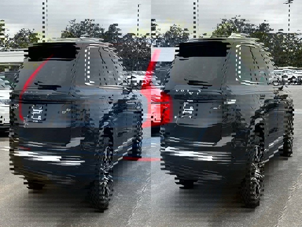 Used 2025 Volvo XC90 B6 Plus w/ Protection Package Premier image 7