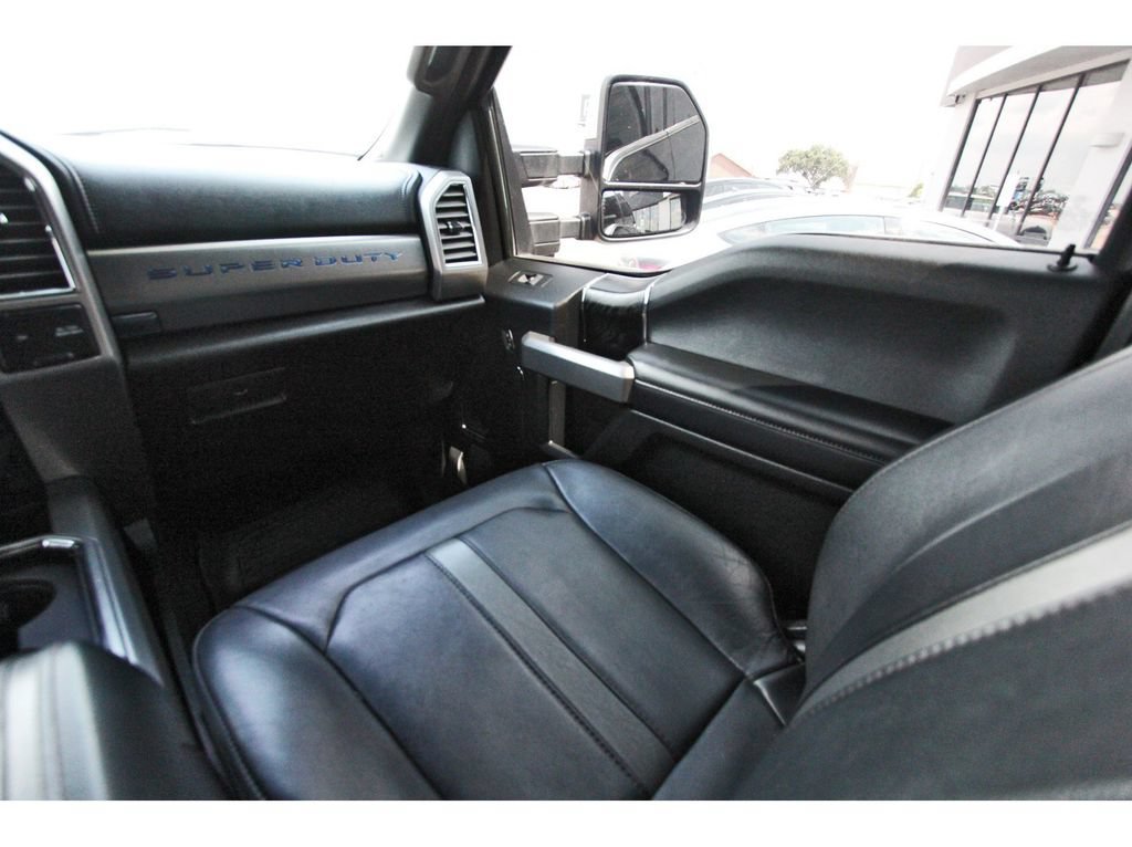 Used 2018 Ford F250 Platinum w/ Platinum Ultimate Package AWD/4WD image 11