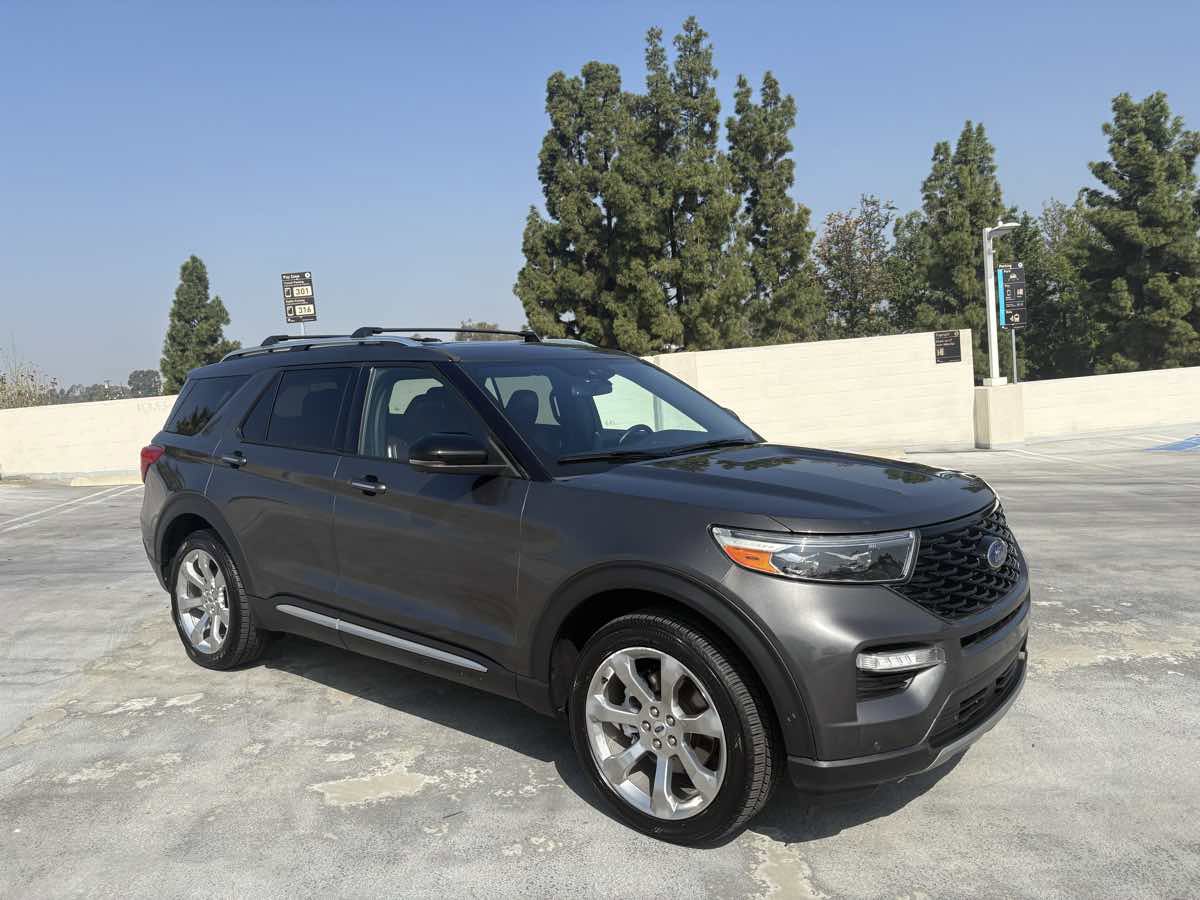 Used 2020 Ford Explorer Platinum w/ Premium Technology Package image 41